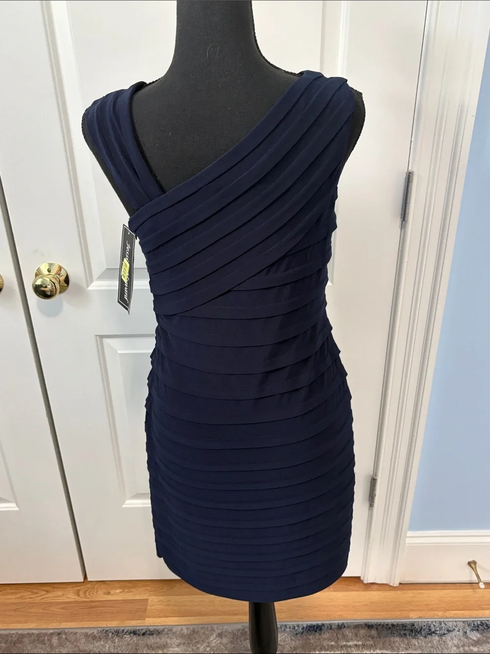 Jessica Howard Navy Embellished Ruched Cocktail Dress with Rhinestone Brooch - Picture 6 of 10